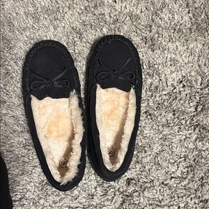 SO Black and Cream Fuzzy Moccasin Slippers